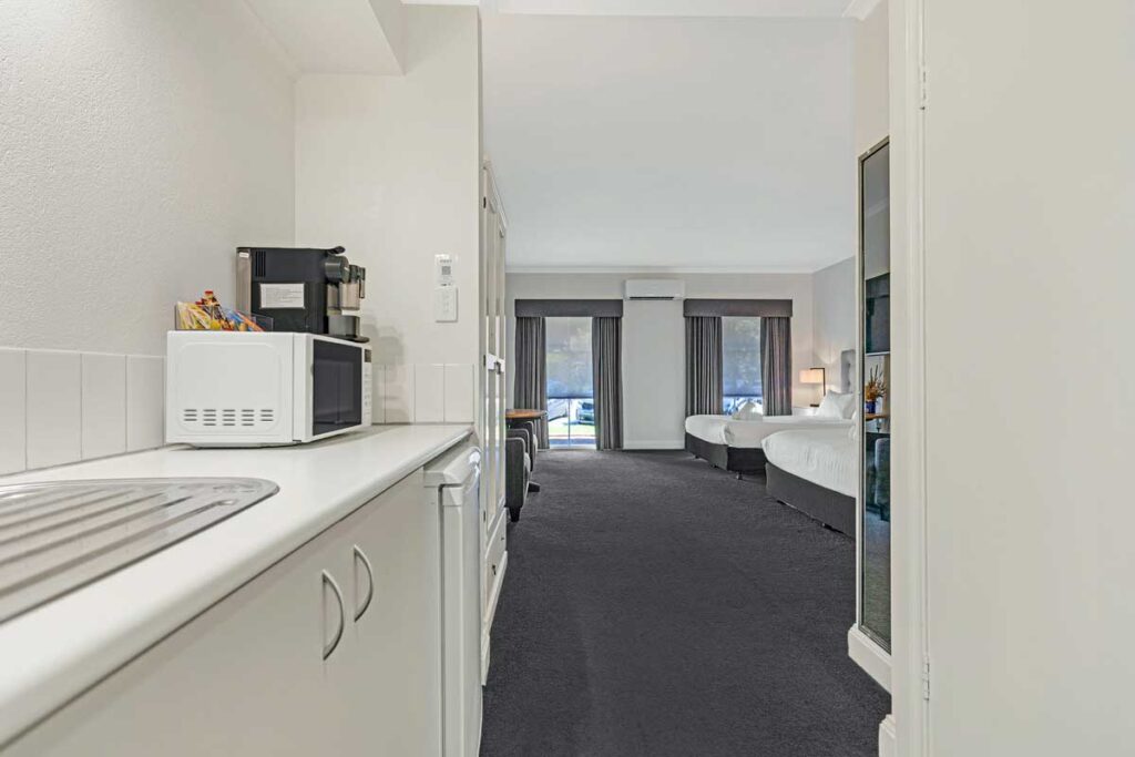 accommodation-caledonian-hotel-echuca