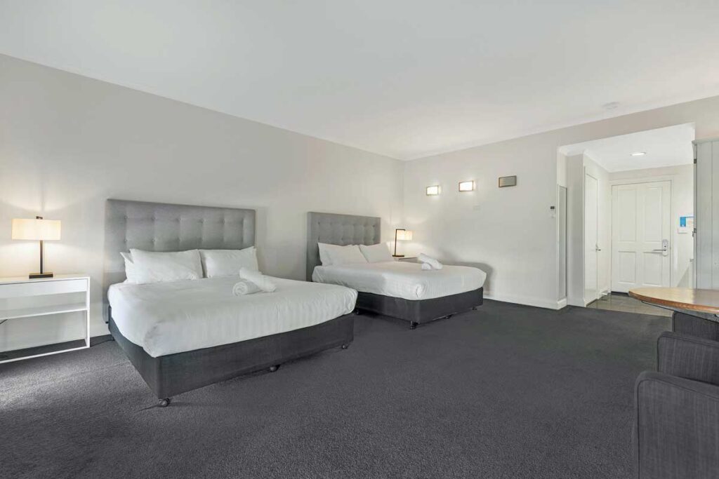 accommodation-modern-room-caledonian-hotel-echuca